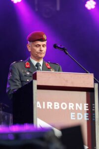 260828-02-037